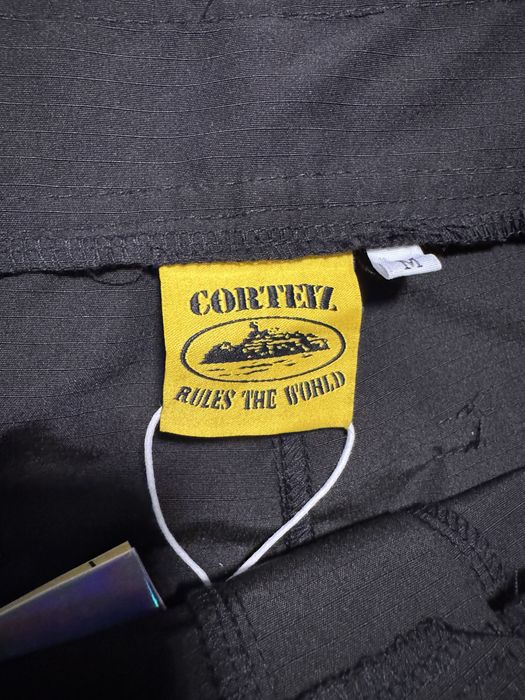Corteiz Short Cargos Black/White Logo