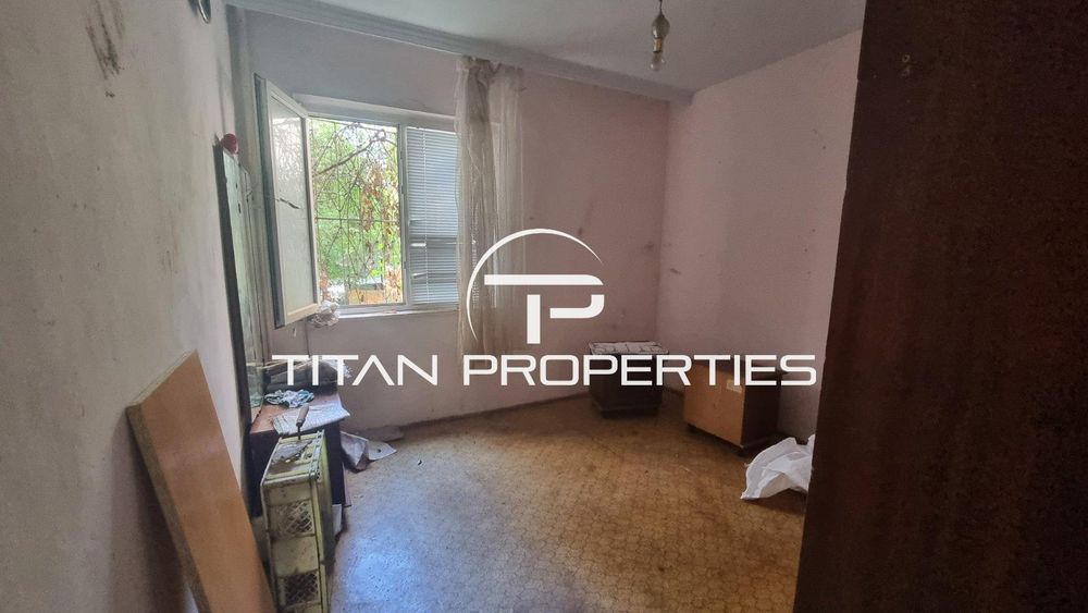 Продава се Тристаен апартамент в Пловдив, Кючук Париж - 93 кв.м за 1237 €/кв.м - Снимка #3