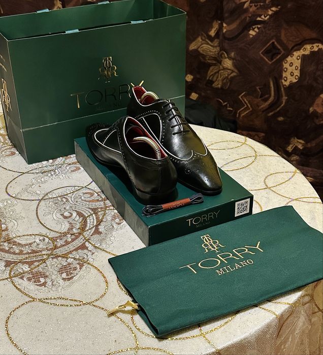 Vând pantofi Torry Milano mărimea 43