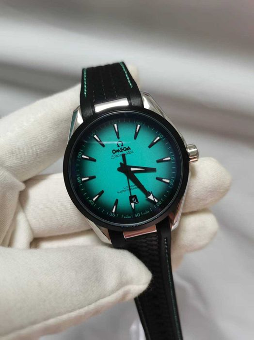 Мъжки часовник OMEGA Aqua Terra с автоматичен механизъм