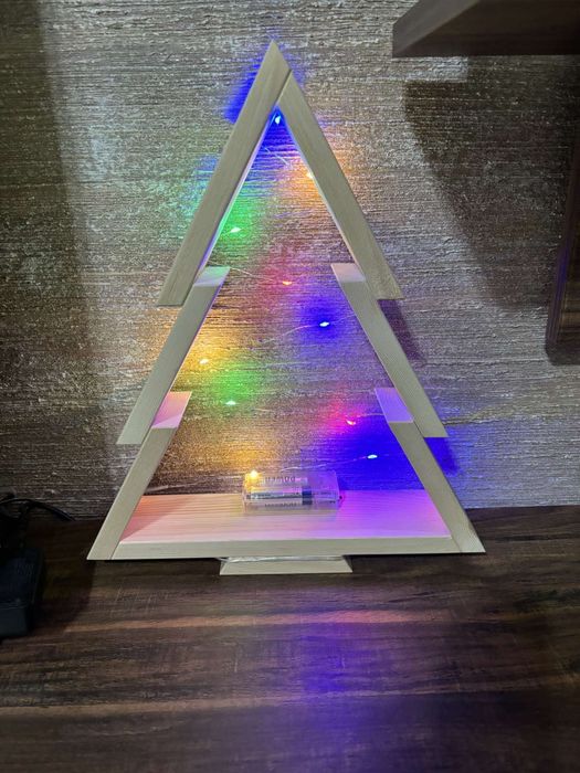 Светеща коледна елха