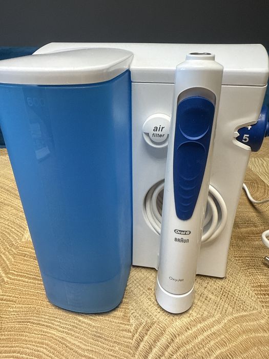 Зъбен деш на Oral-B