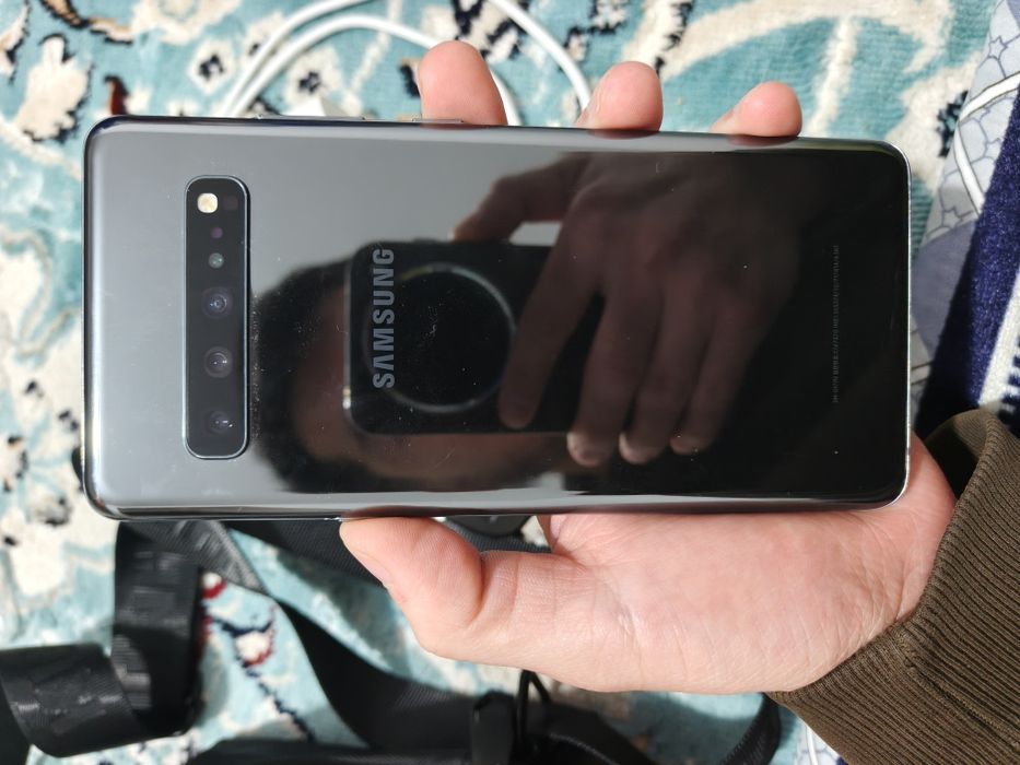 Самсунг s10 сатылады