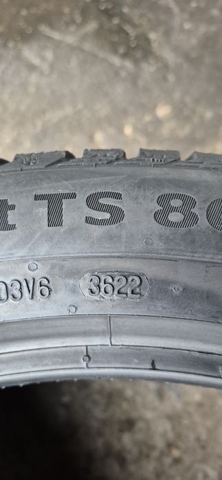 4 anvelope iarna 10% uzura,Continental 275/40/21.Pretul este pe bucata