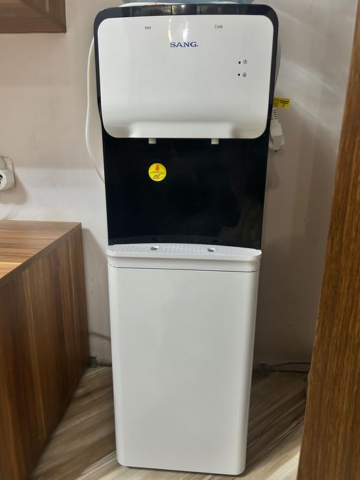 Диспенсър за вода