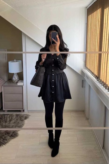 Сатенена рокля с копчета с камъчета Zara, XS