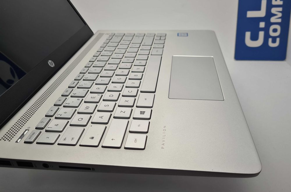 HP Pavilion 14-BF018NF  i5 7200U/8GB/256SSD/FHD/Подсветка