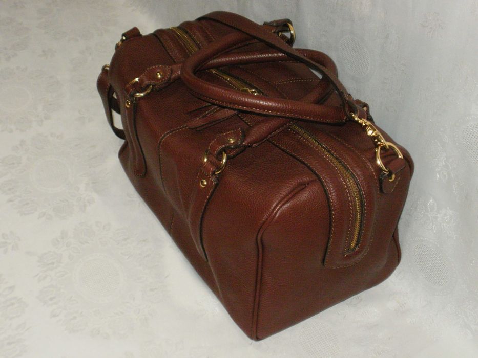 нова дамска чанта естествена кожа НМ