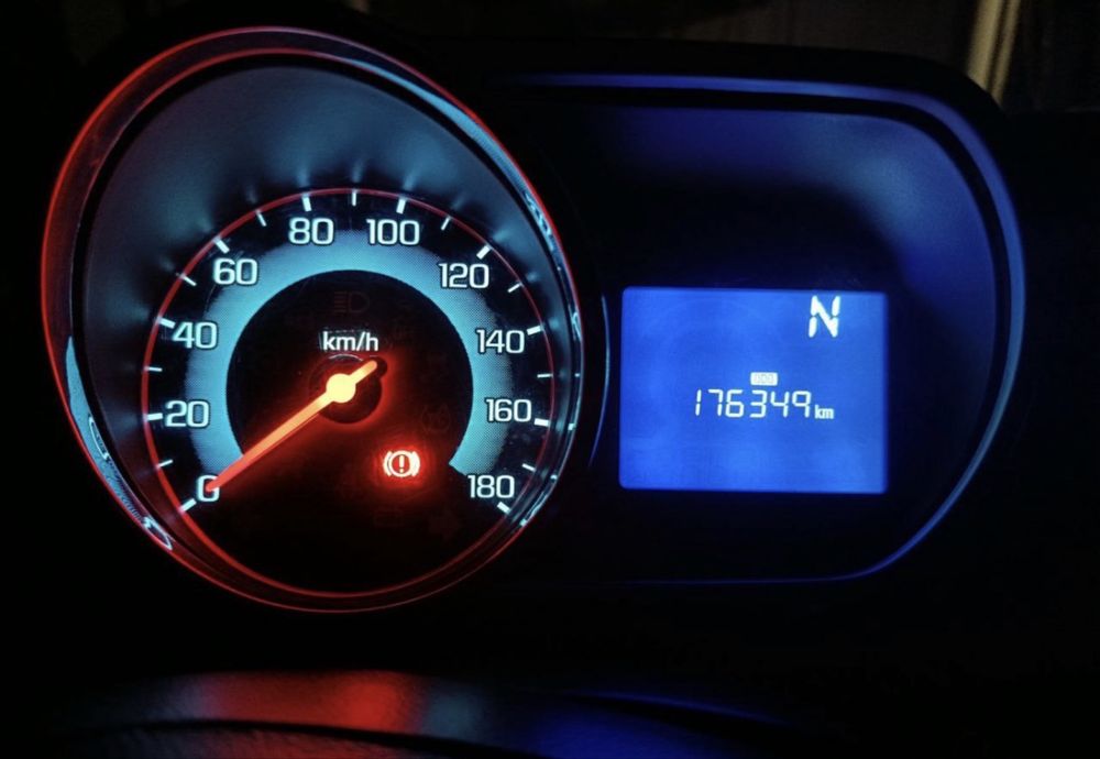 Продается Авто Chewrolet Spark 2017 года автомат.