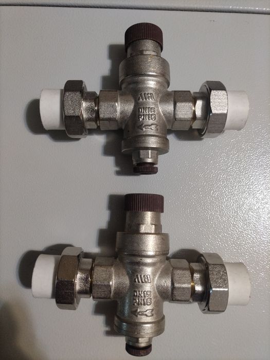 Всё для сантехники, краны Bugatti редуктор компрессия воды  коллектор