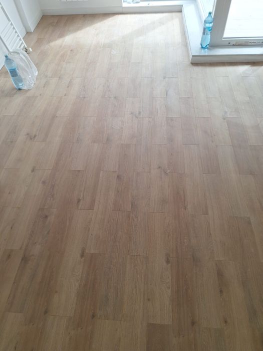 Execut lucrari de amenajari interioare si exterioare