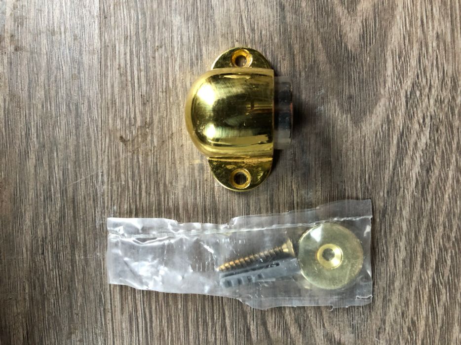 Продается стопор дверной напольный