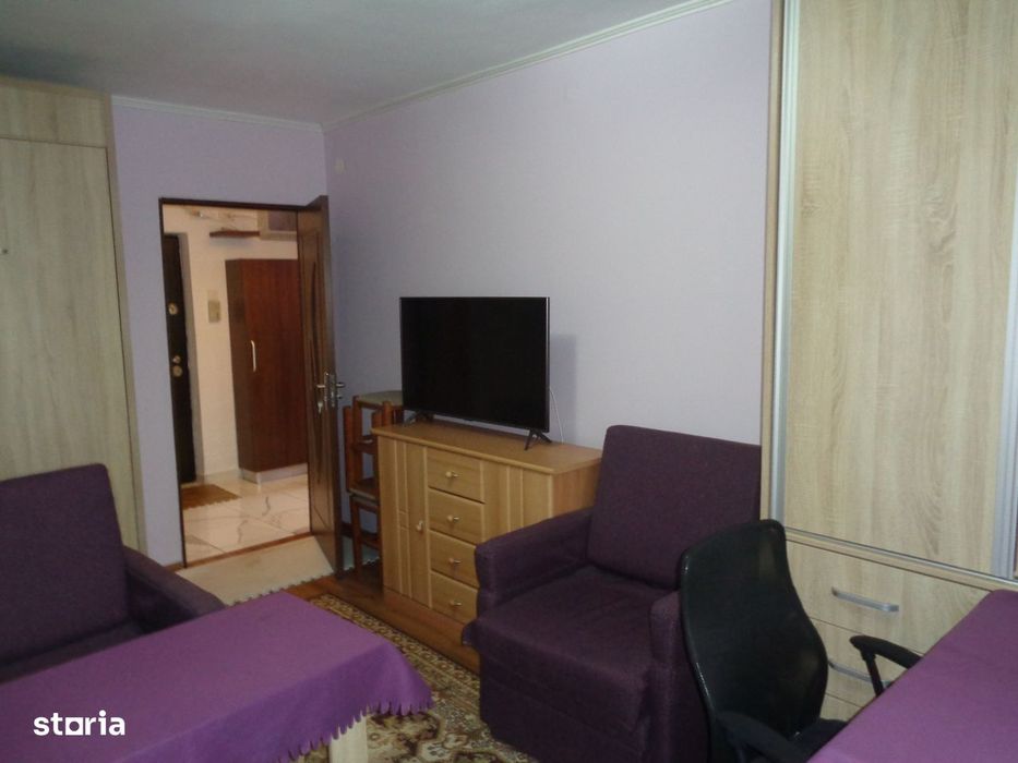 Apartament 2 camere decomandat 60 mp etaj 2 Podgoria la cheie
