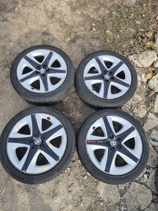 Roti toyota prius 2017 215/45R17