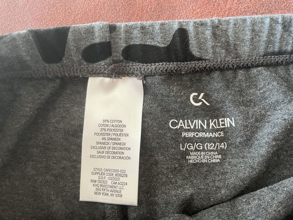 Нов тийн клин Calvin Klein