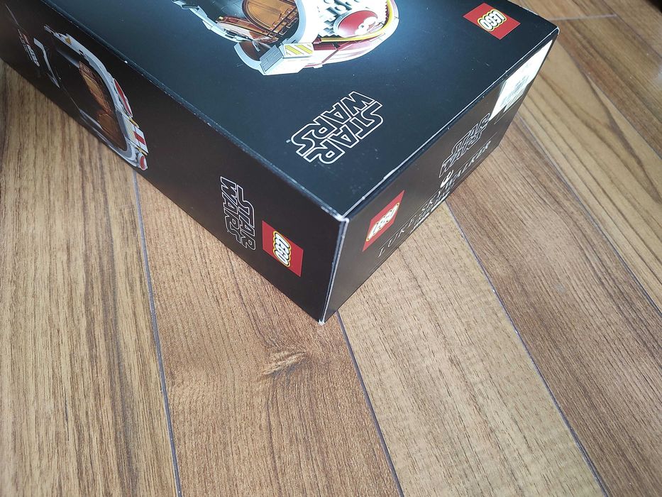 Lego 75327 Luke Skywalker Helmet (set original si sigilat)