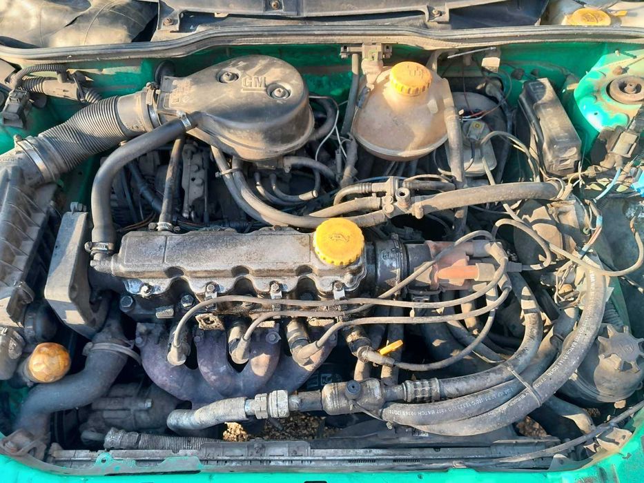 Опел Корса 1,4 mi, 96 г на части