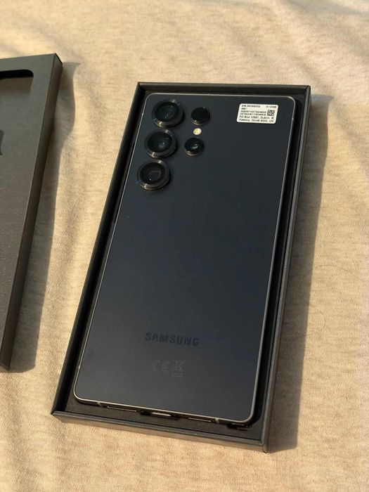 Samsung S25 ultra 512 GB
In