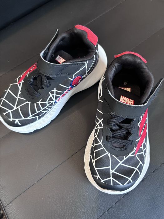 Дрешки Guess,Mayoral 6-18м.