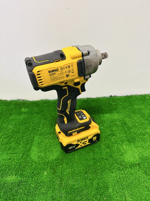 Impact Dewalt DCF892