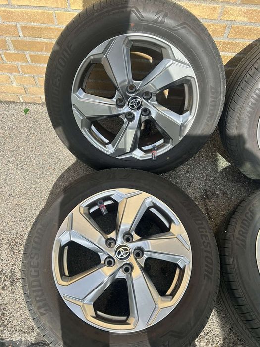 Оригинални джанти с гуми за Toyota Rav4 / Тойота Рав4 18" 5x114,3