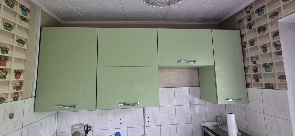 Продам кухонный гарнитур б/у
