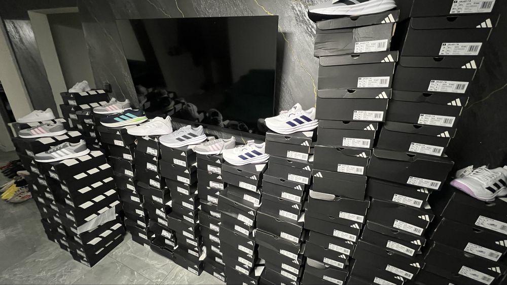 Lot adidasi angro ( engross ) 800 perechi