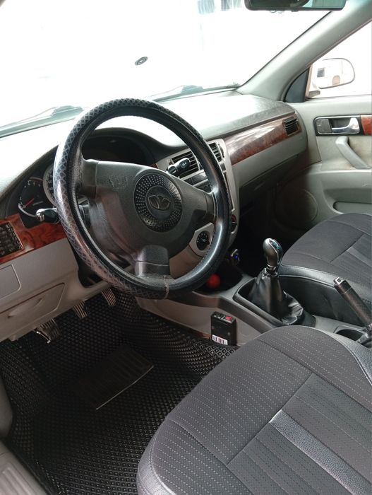 Lasetti sotiladi 2006 yil