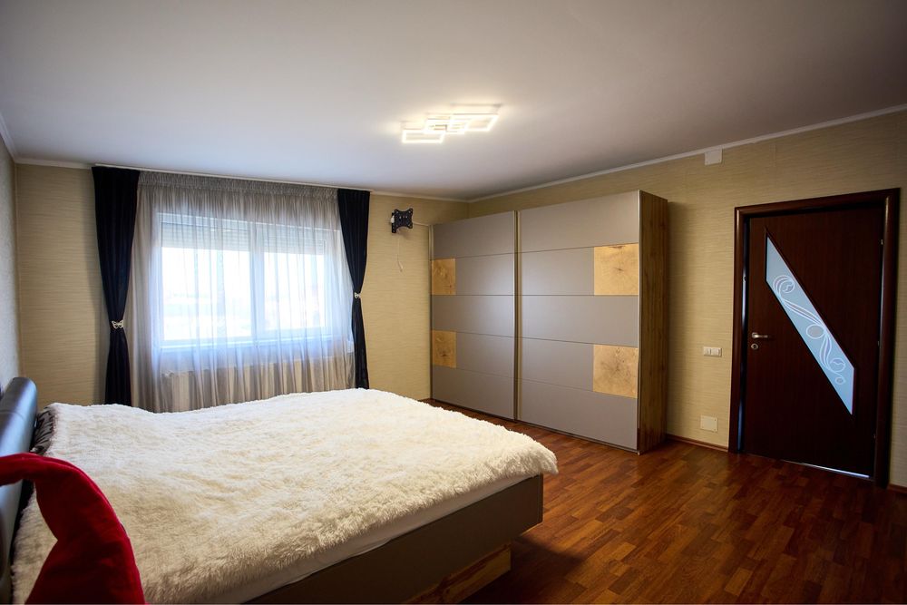 Vila in cartier 23 august proprietar