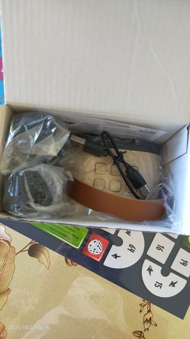 Караоке с микрофоном.