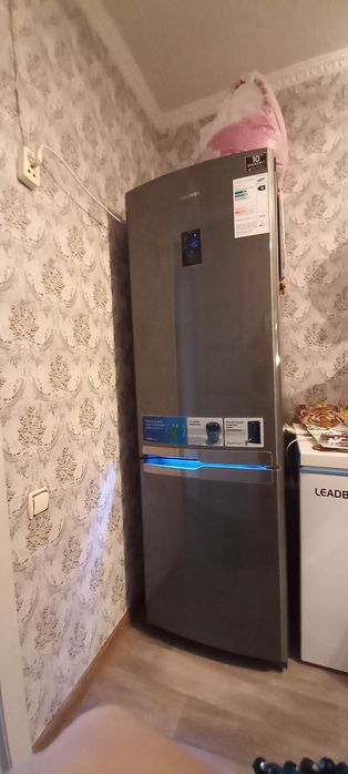 Продаю холодильник