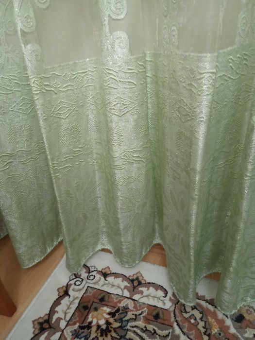 шторы, занавески тюлевые, размер 5,70 метра на 2,70 метра.