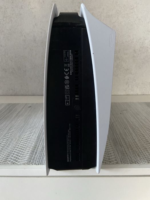 PS5 Disc Edition+ FIFA 20