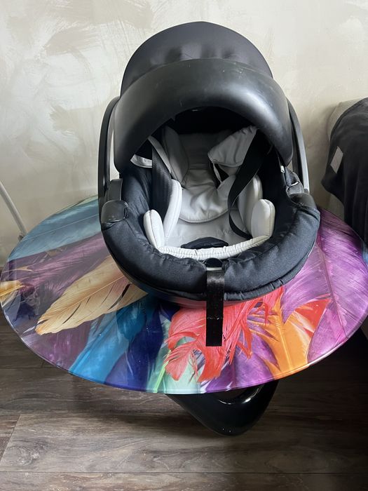 Столче за кола и количка stokke