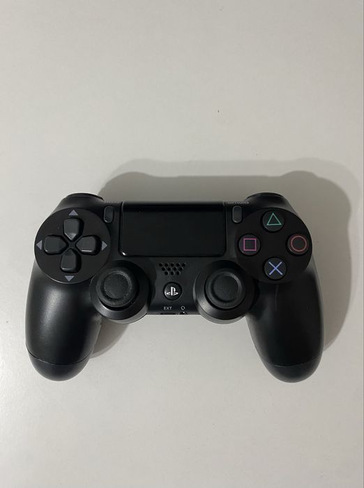 Продам геймпад DualShock 4.