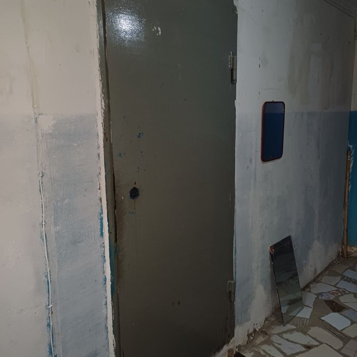 Продам железную дверь