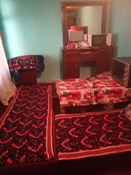 Uy  sotiladi mahallada.Maʼnaviyat mahallasi  Maxtumquli  koʻcha 62 uy