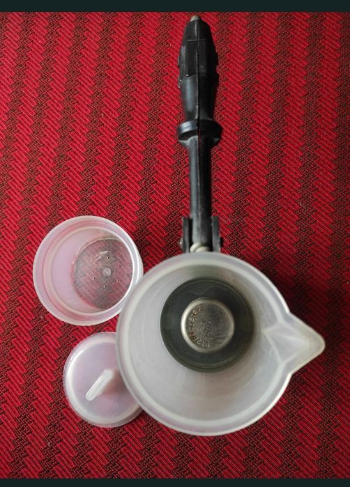 Aparat de cafea direct la bricheta masinii