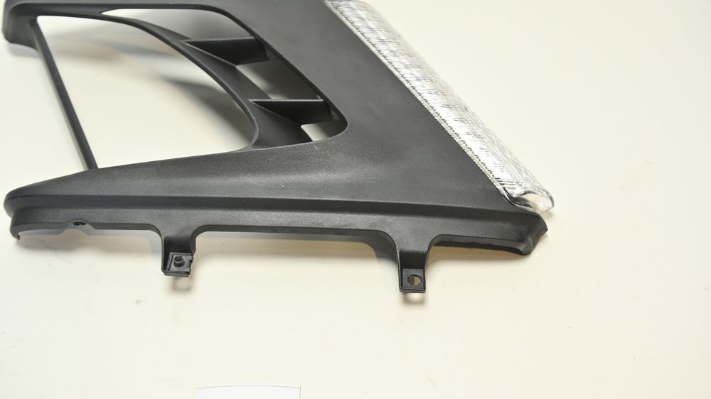 Semnalizare Fata Stanga Cu Carena Ducati Diavel 1200 2010 - 2014