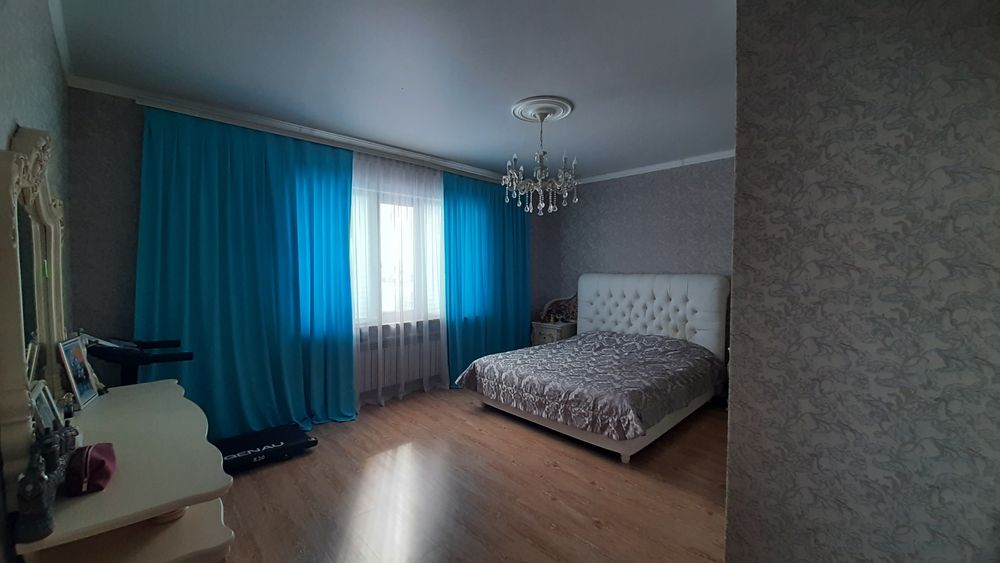 Продам коттедж 2 этажа в городе