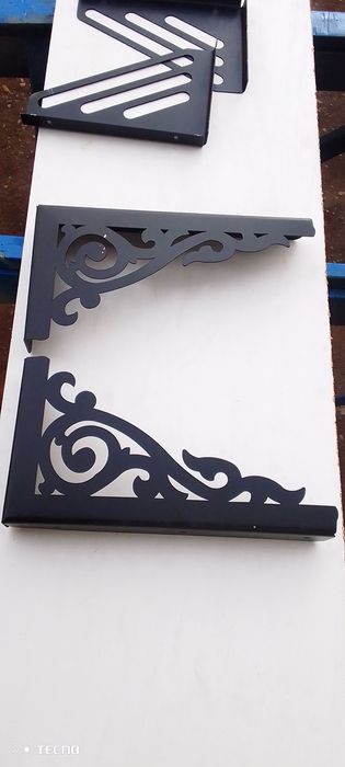 Кронштейны для полок. крепление.С листа. Хорошего качества. Полка