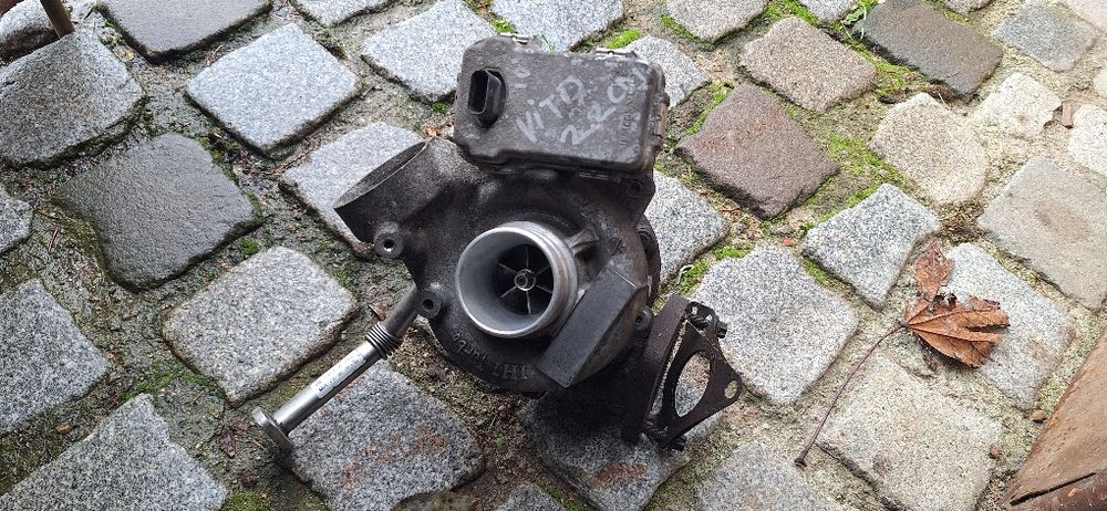 Турбокомпресор Мерцедес А651 090 01    86