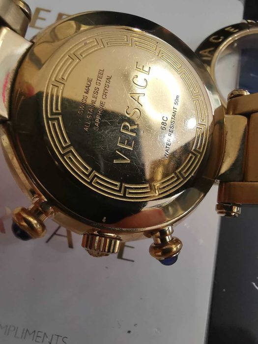 Луксозен часовник VERSACE 68С - Хронограф, позлата, сапфири, 40 мм