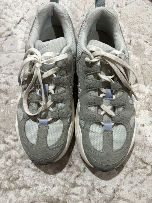 Adidasi Nike Tech Hera