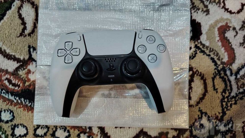 Playstation 5 в дисковод Deluxe подписка Европа регион  идеально состо