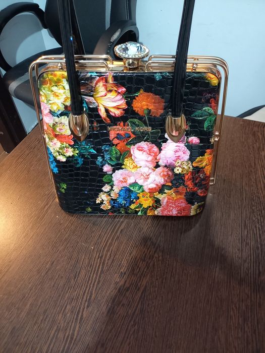 Vând geantă damă Michael Kors