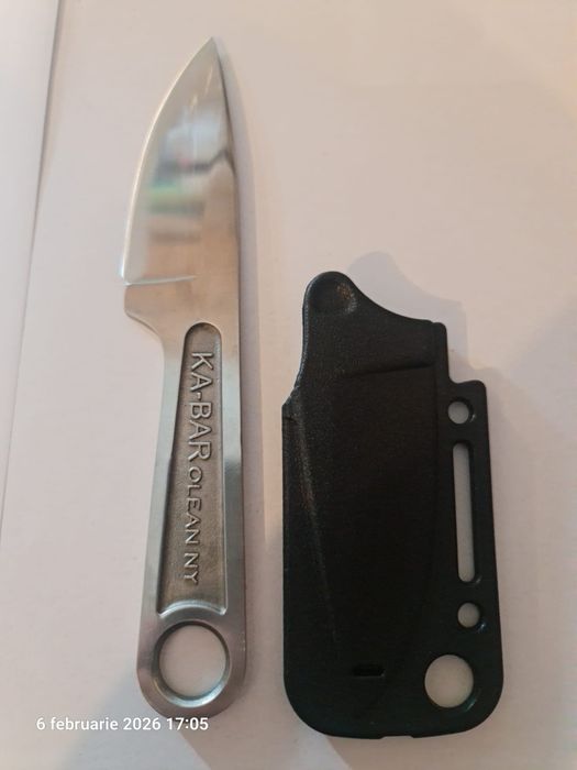 Două cuțite  inox.