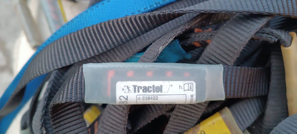 Vestă de siguranță Fall Safe și echipamente alpinism utilitar