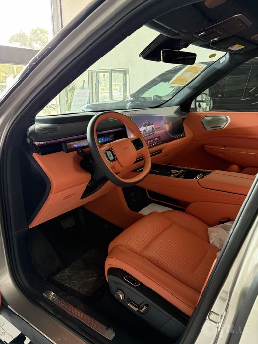 Lynk & co 900 gibrid