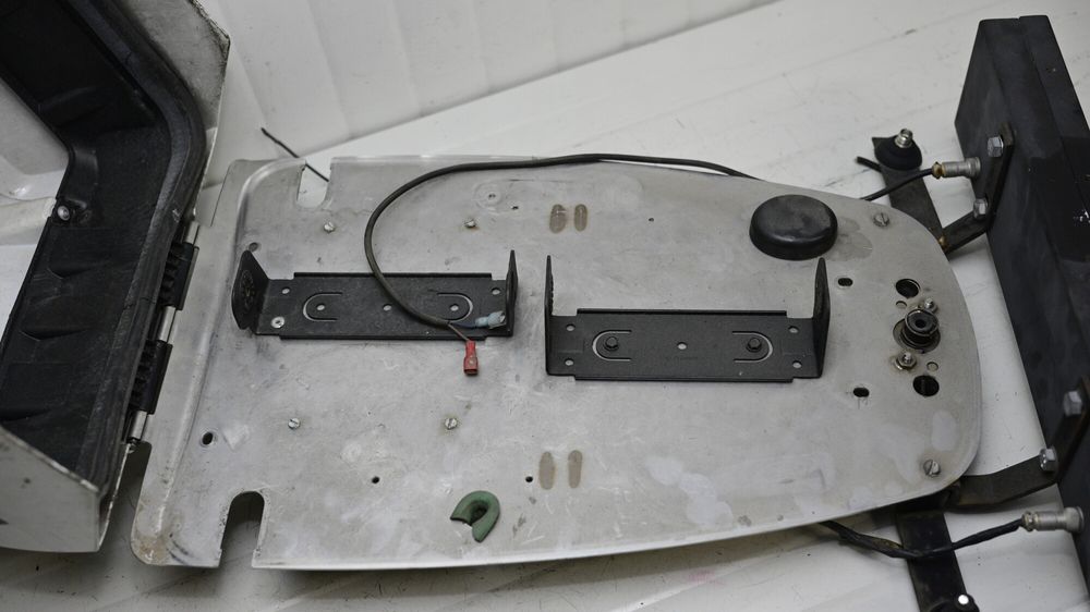 Cutie Girofar Spate BMW R1200RT 2005 - 2009 K26